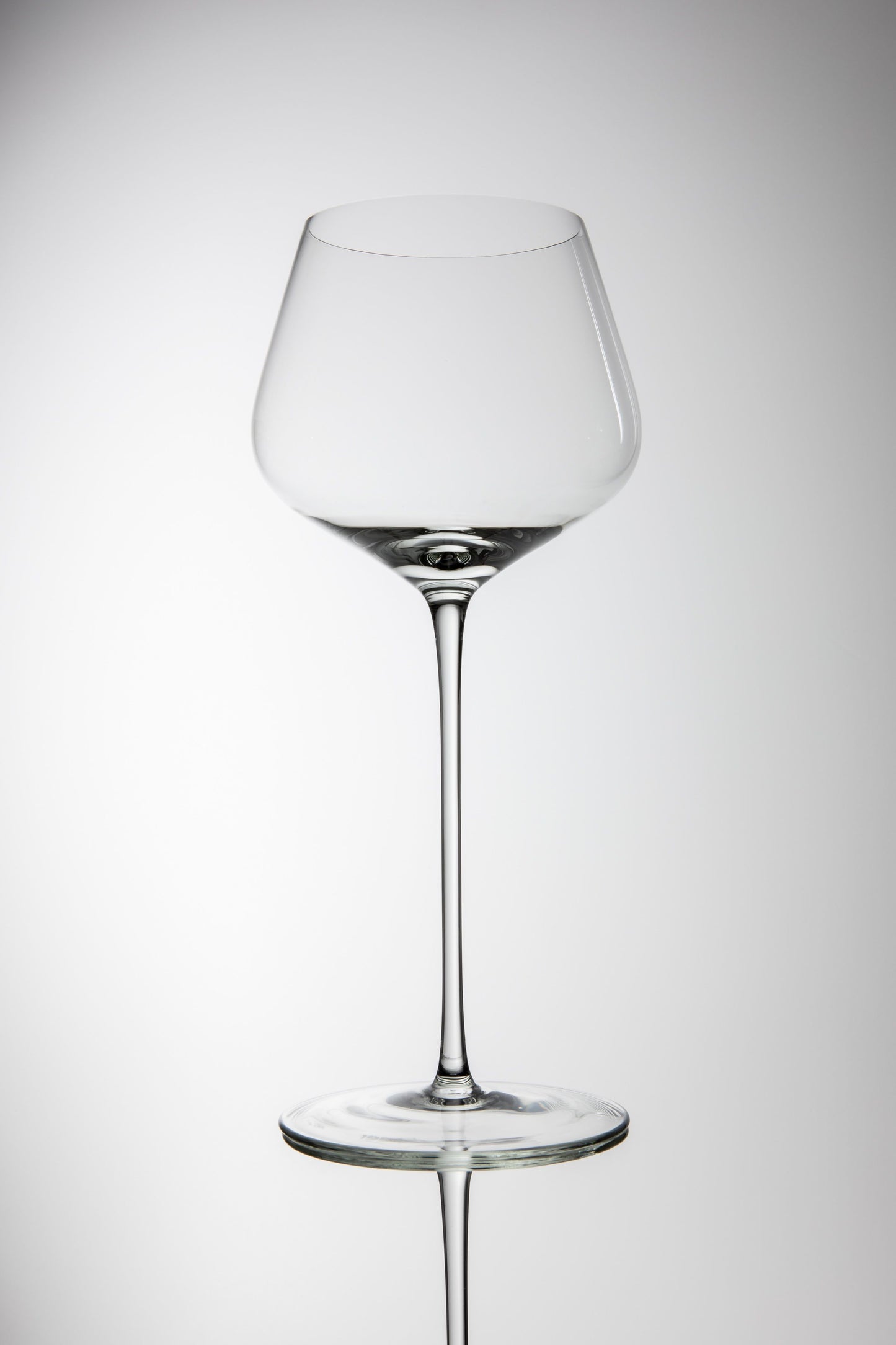 connoisseur burgundy style red wine glasses by 1954 (4pc)